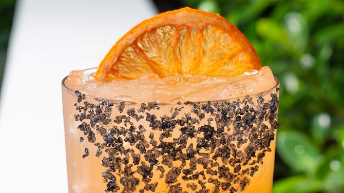 When is Ebb & Flow open?