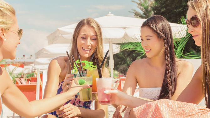 Does Ebb & Flow offer parking?